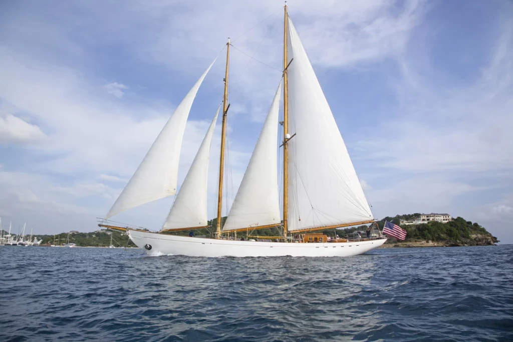 The classic monohull charter BVI, Eros port side