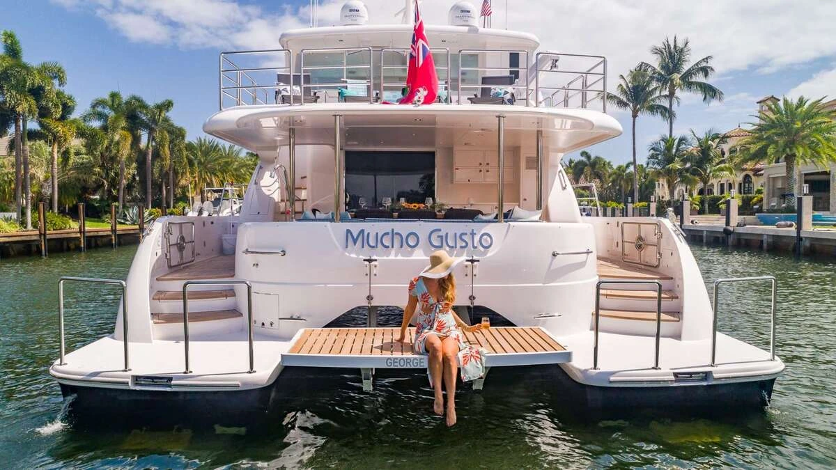 Beautiful 65 'Power Cat Mucho Gusto, Horizon's newest model - BVI power cat charters