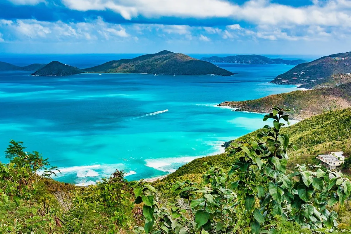 Rent a boat in Tortola, BVI